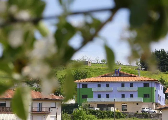 Aginaga Hotela Hotel Usurbil