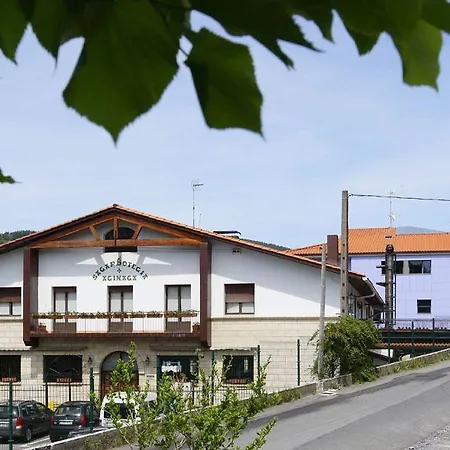 Aginaga Hotela 2* Usúrbil
