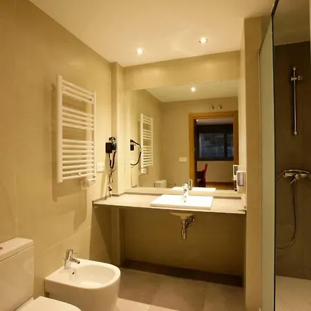 Hotel Aginaga Hotela Usúrbil